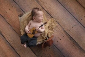 i neonati cresciuti e la musica
